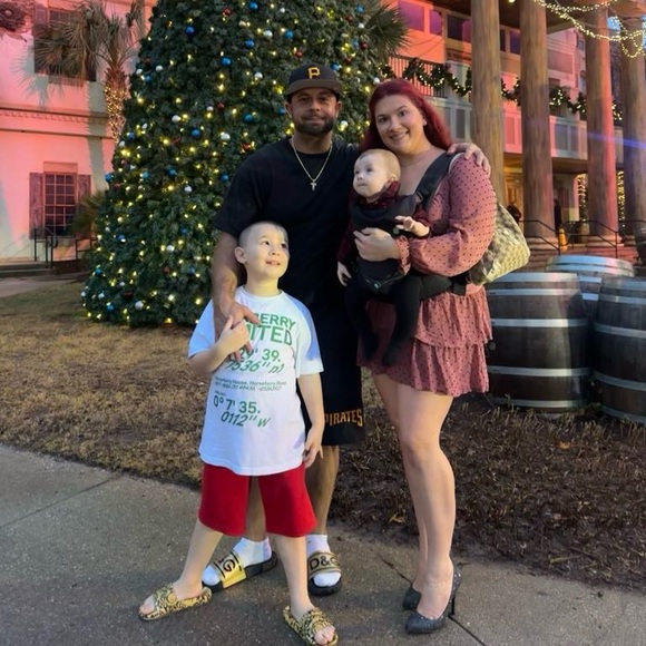 Meet your Poshers, Carleigh & Terry  ✨ - Picture 8 of 9